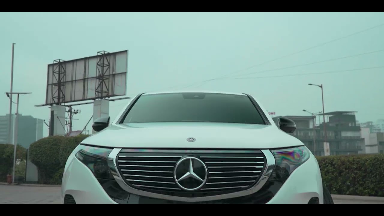Mercedes EQC Intro 1